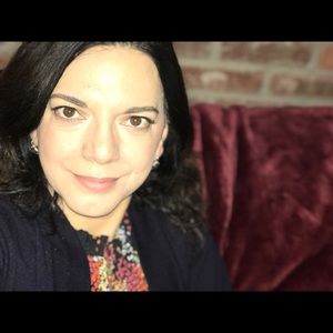 Meet your Posher, Alicia